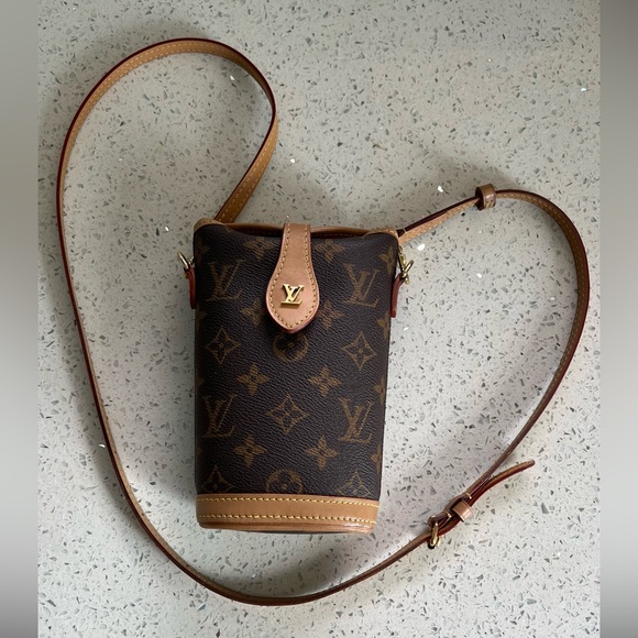 Louis Vuitton Handbags - Louis Vuitton Fold Me crossbody bag
